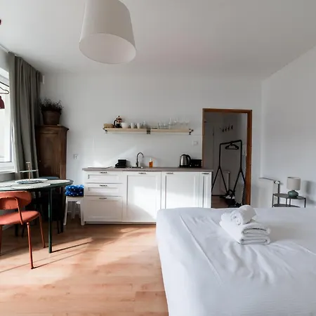 Apartment Ogrodowa Center By Bookinghost